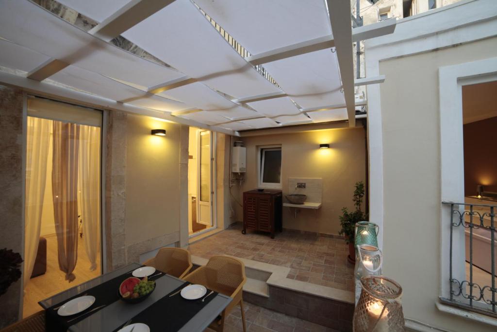 Feel Home Ortigia 1 room 2